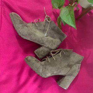 Light Brown ankle boots